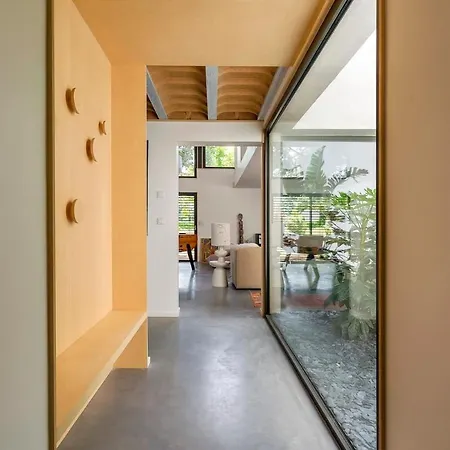 Villa Prestige Piscine Climatisation Standing Lyon Ouest Écully