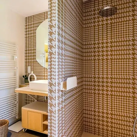 Prestige Piscine Climatisation Standing Lyon Ouest Villa Écully