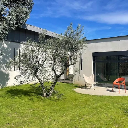 Maison Lyon Piscine Climatisation De 250 M2