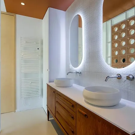 Prestige Piscine Climatisation Standing Lyon Ouest Villa Écully