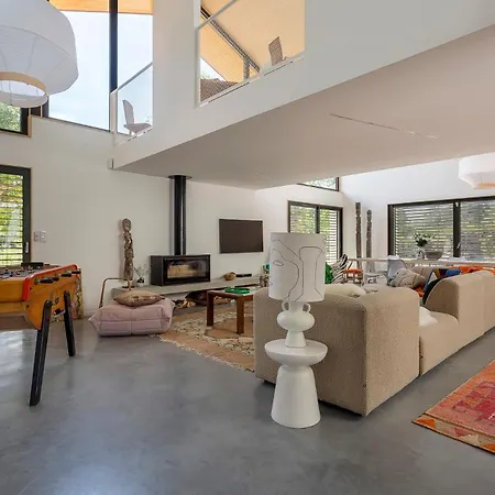 Villa Prestige Piscine Climatisation Standing Lyon Ouest Écully