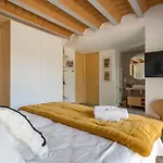 Prestige Piscine Climatisation Standing Lyon Ouest 别墅 埃居里