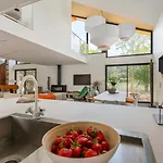 Prestige Piscine Climatisation Standing Lyon Ouest Villa