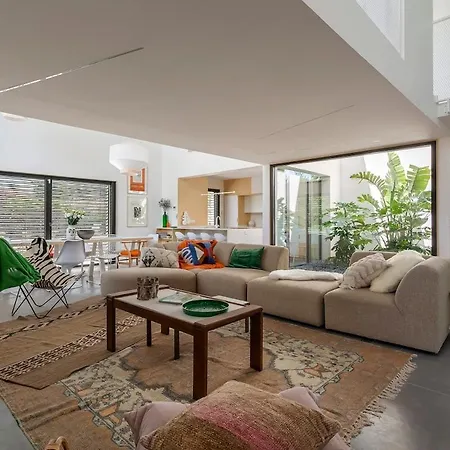 Maison Lyon Piscine Climatisation De 250 M2 Villa *